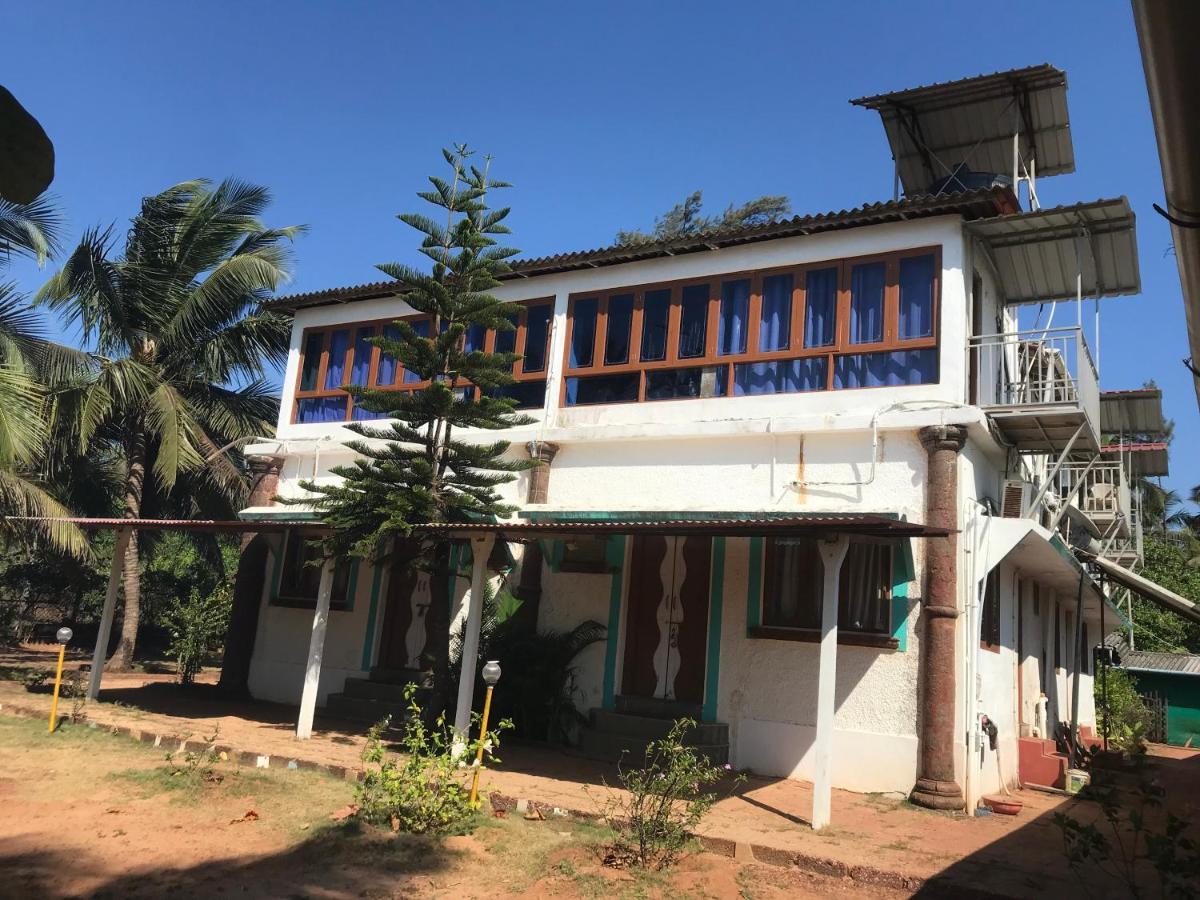 Mermaid Beach Resorts Vengurla Bagian luar foto